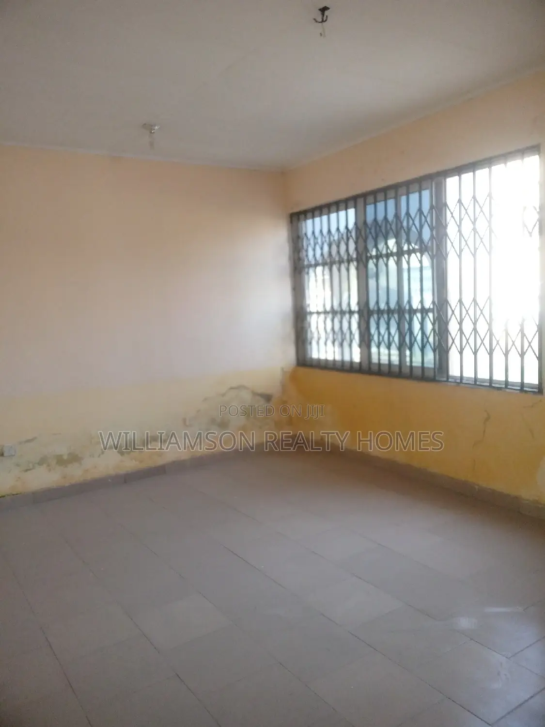 5bdrm House in Community 18 Area, Spintex for rent