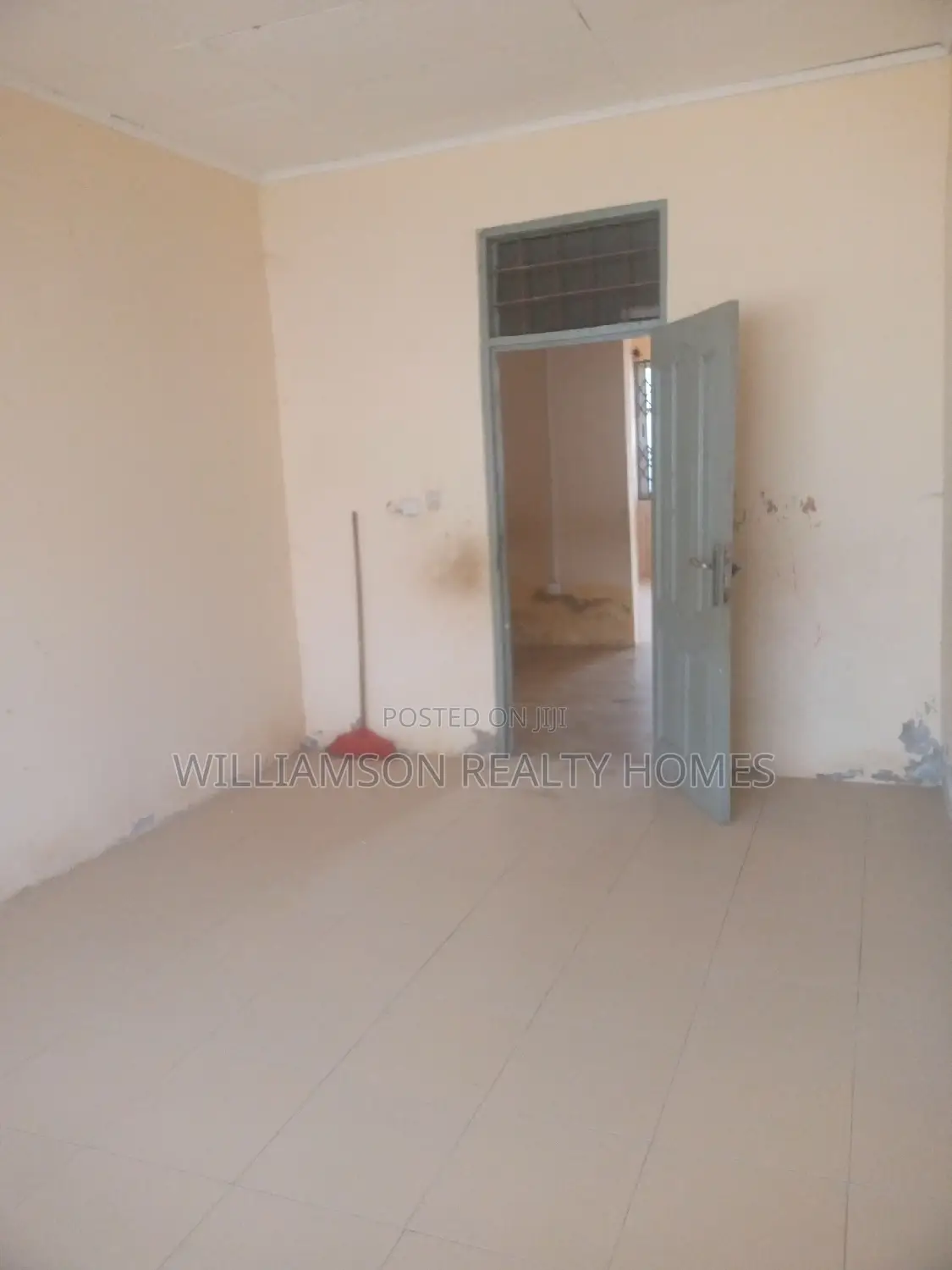 5bdrm House in Community 18 Area, Spintex for rent