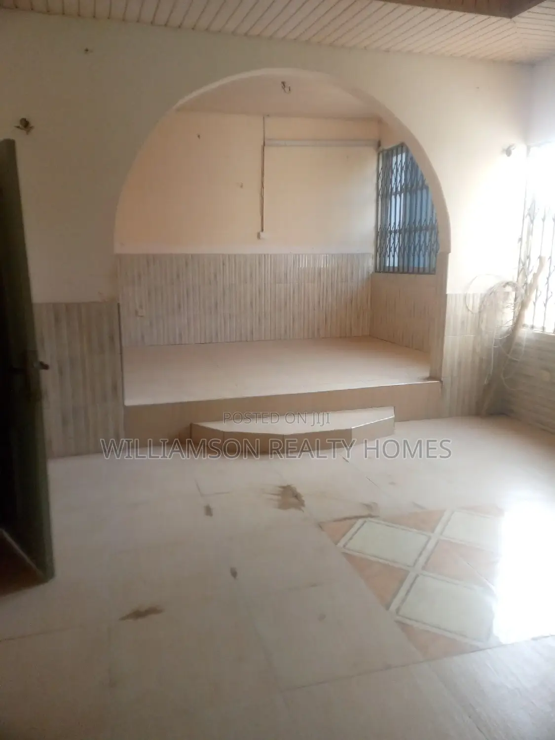 5bdrm House in Community 18 Area, Spintex for rent