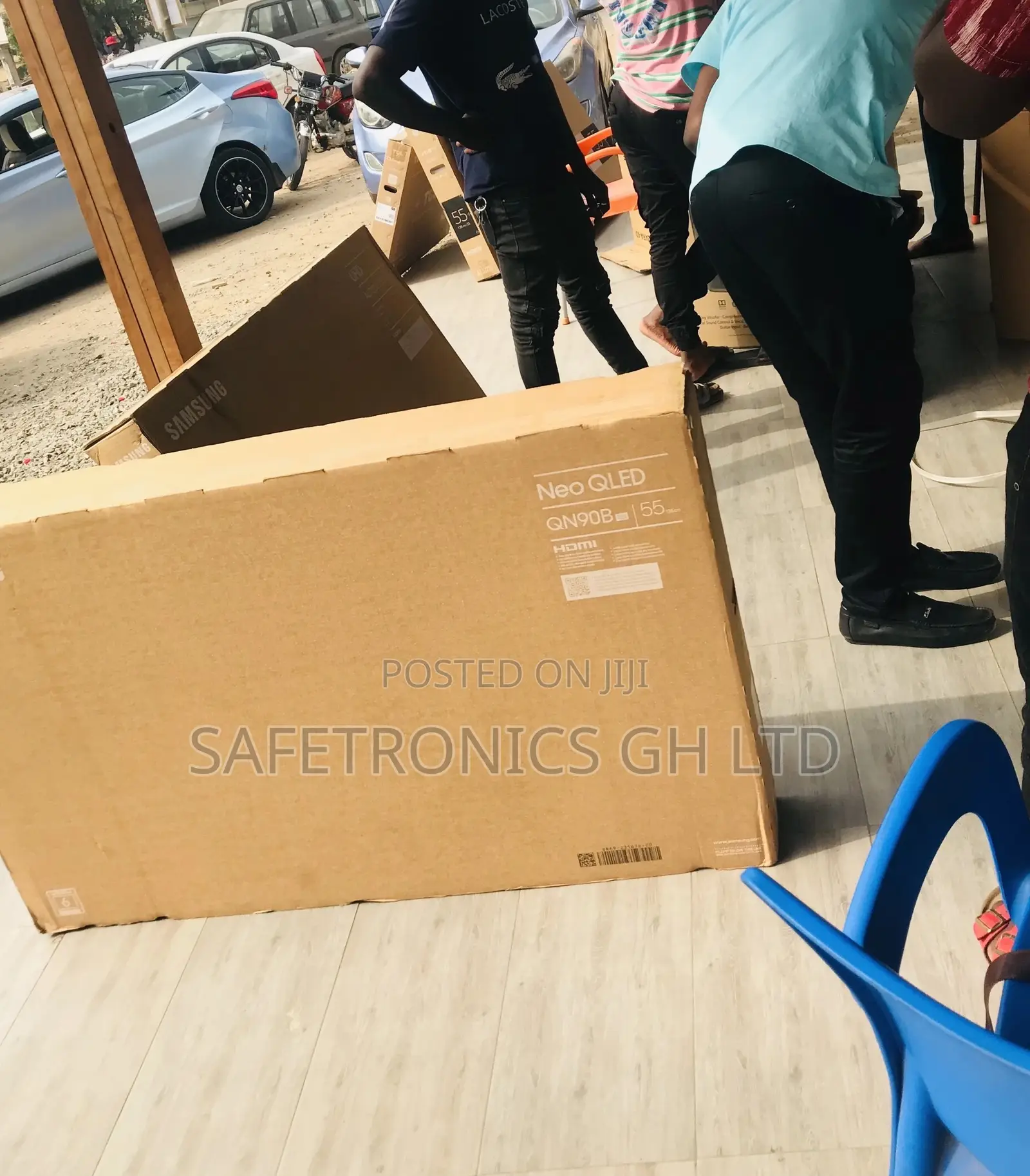 Electric Samsung Black 55 Inches Glossy LED QN90B Tv