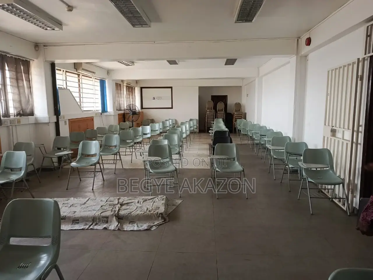 Commercial Building for Sale at Lapaz-Akweteyman