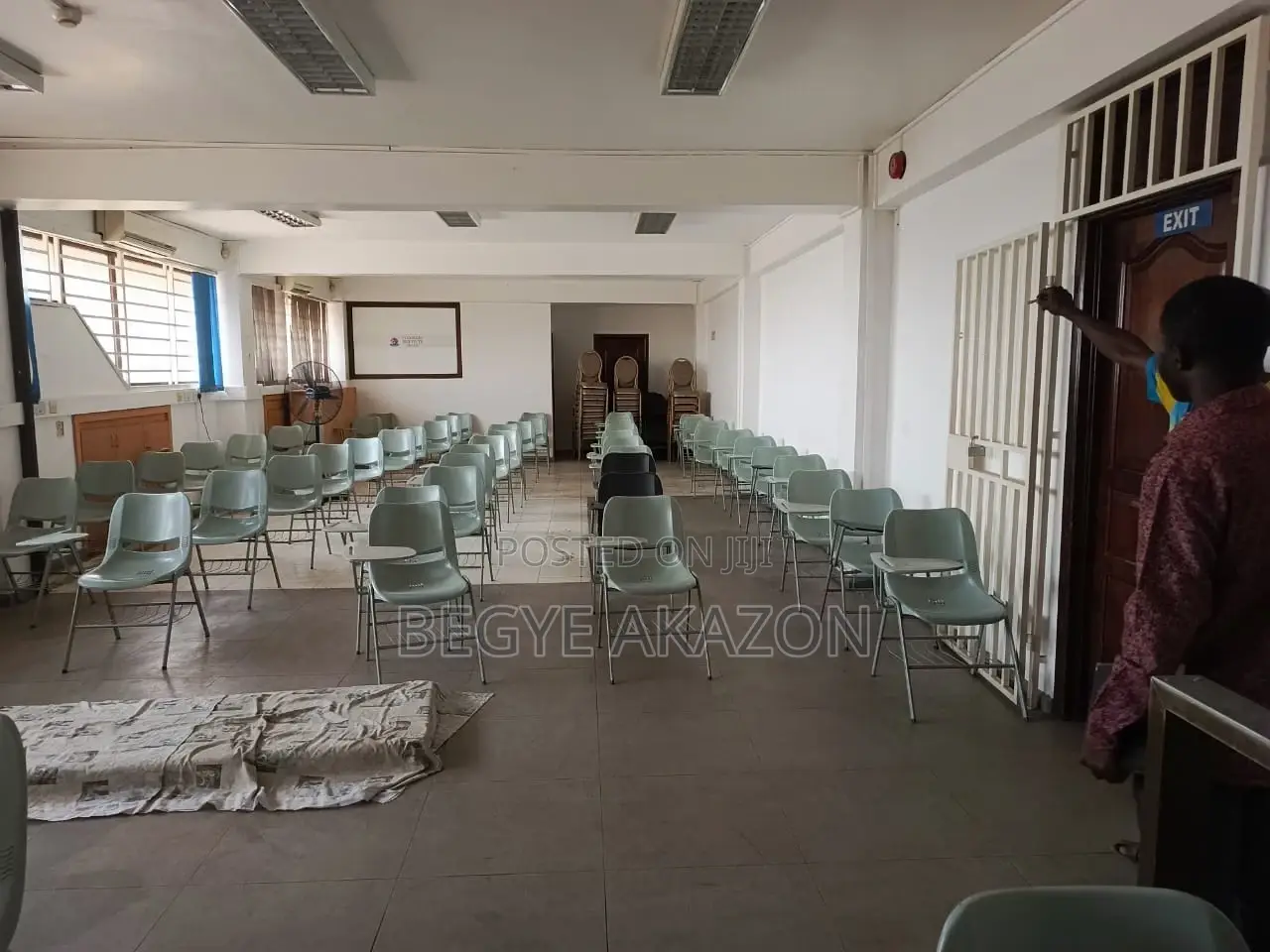 Commercial Building for Sale at Lapaz-Akweteyman