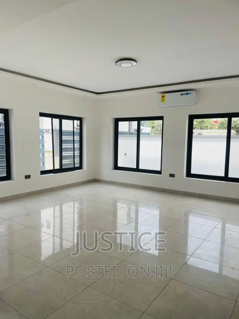 6bdrm Penthouse in Shiashie East Legon for sale