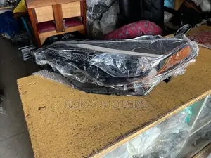 Corolla 2017,2018,2019 Headlights (Le) Pair