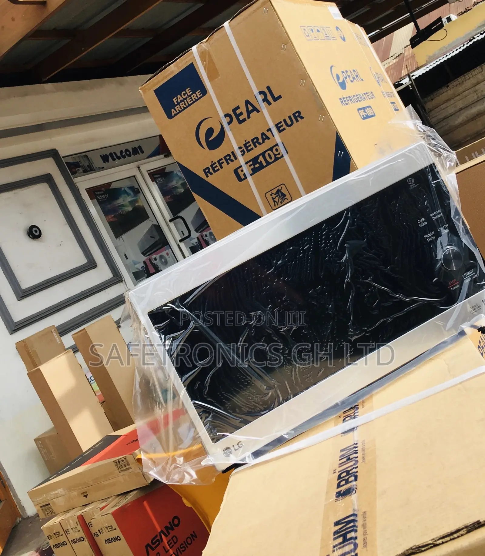 LG Electric 42 Liters Sliver Smart Inverter Microwave