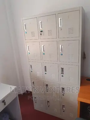 15 Doors Lockers