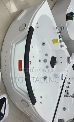 Jacuzzi - Corner Bathtub - Luxury Jacuzzi
