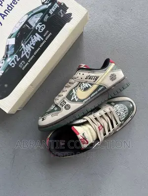Nike Sb Dunk Low X Stussy