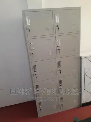 10 Doors Lockers