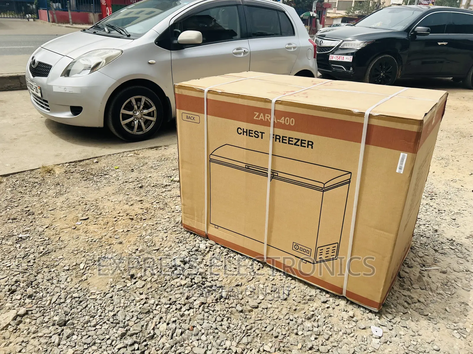 354L Chest Freezer Single Door Zara Grey Dark Color