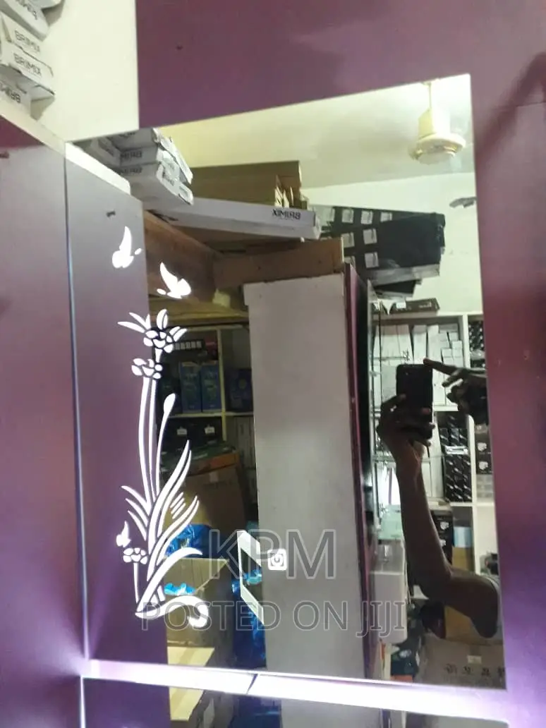 Mirror With Light Led