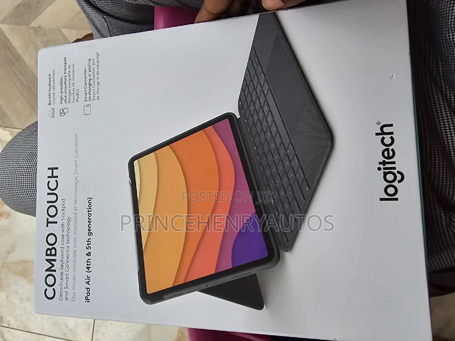 Logitech Combo Touch iPad Air 4/5 Keyboard Case