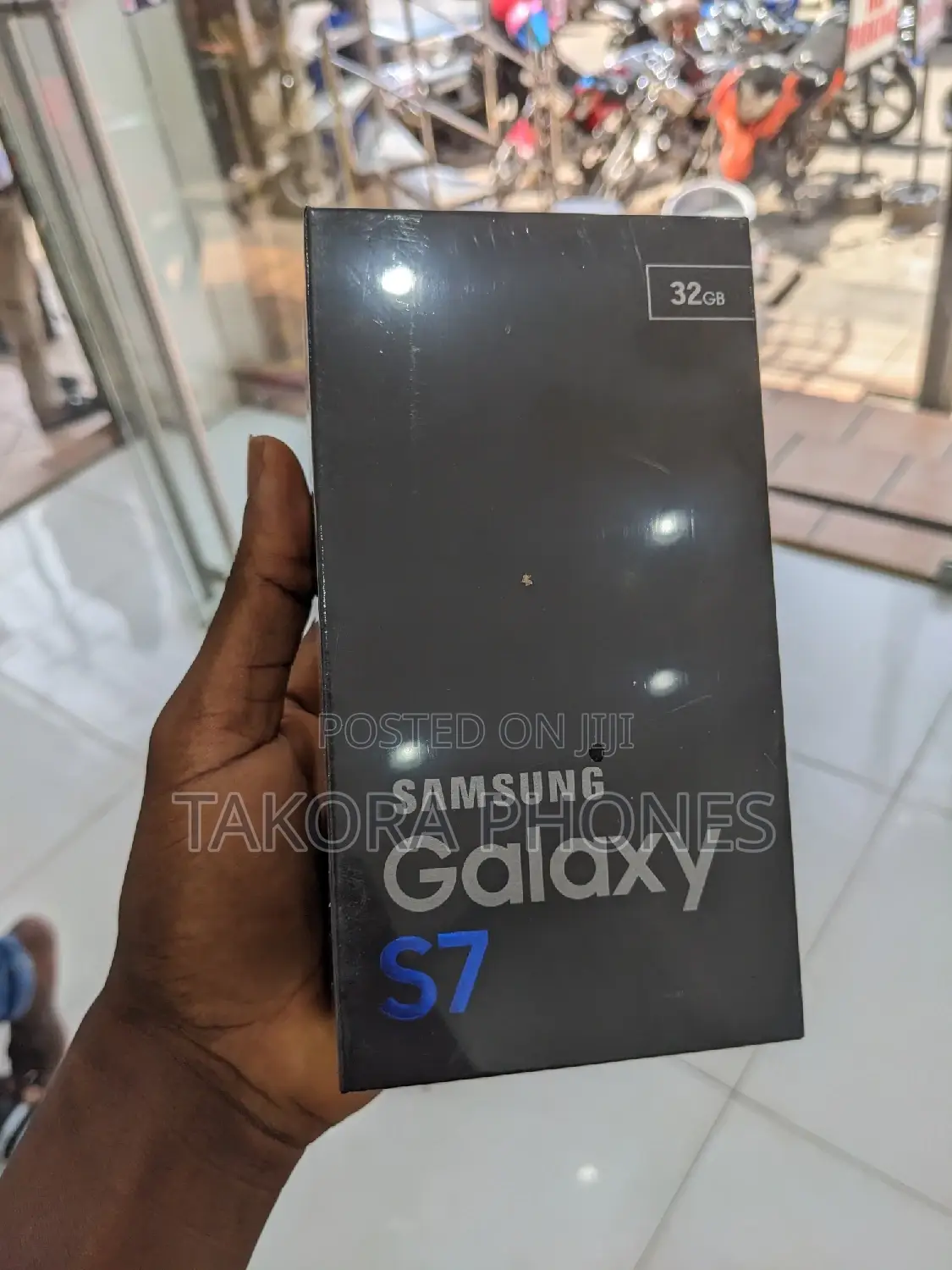 New Samsung Galaxy S7 32 GB Black