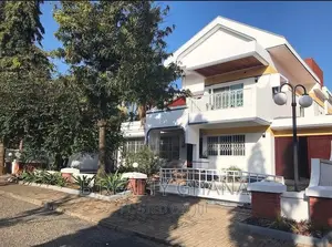 5bdrm Townhouse/Terrace in Cantonments for sale