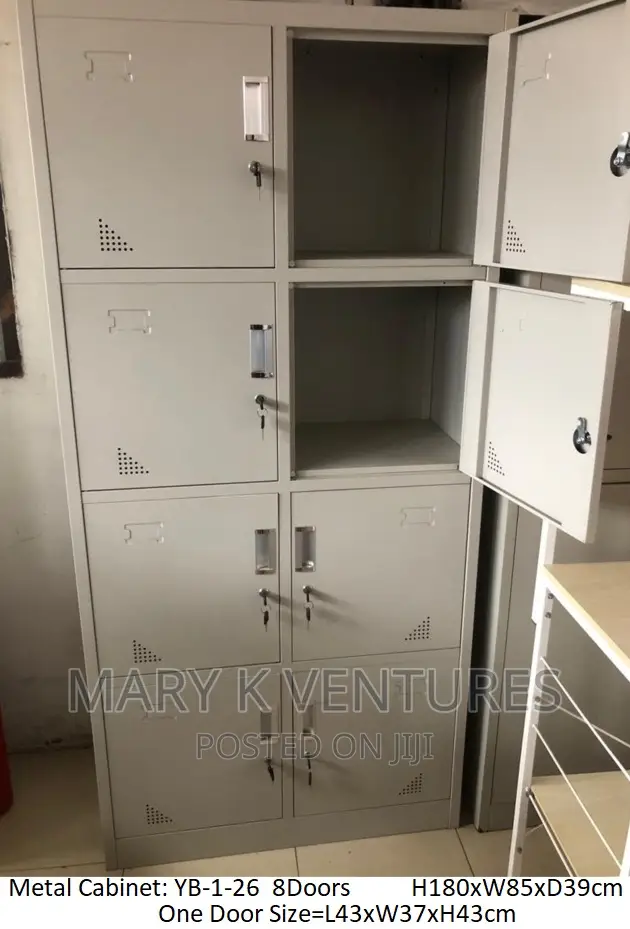 8 Doors Lockers