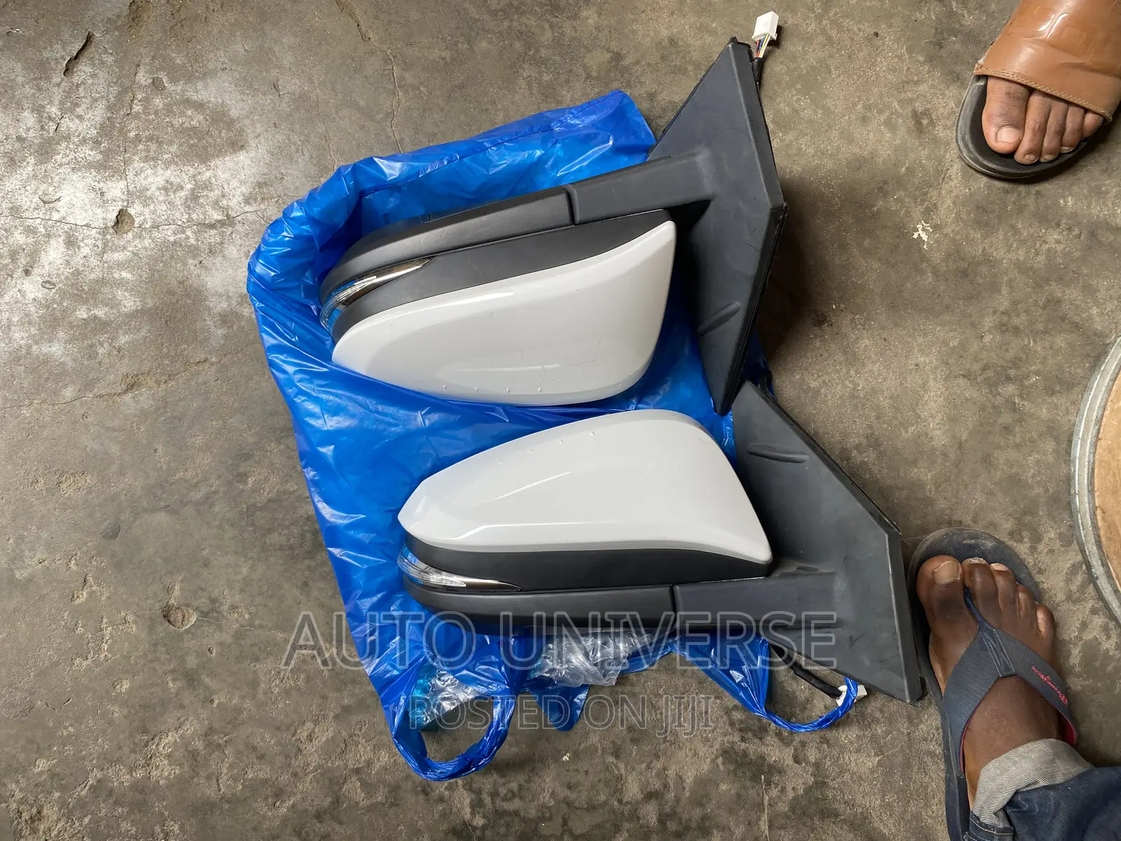 Toyota Rav 4 2013 to 2017 Side Mirror Pair With Light
