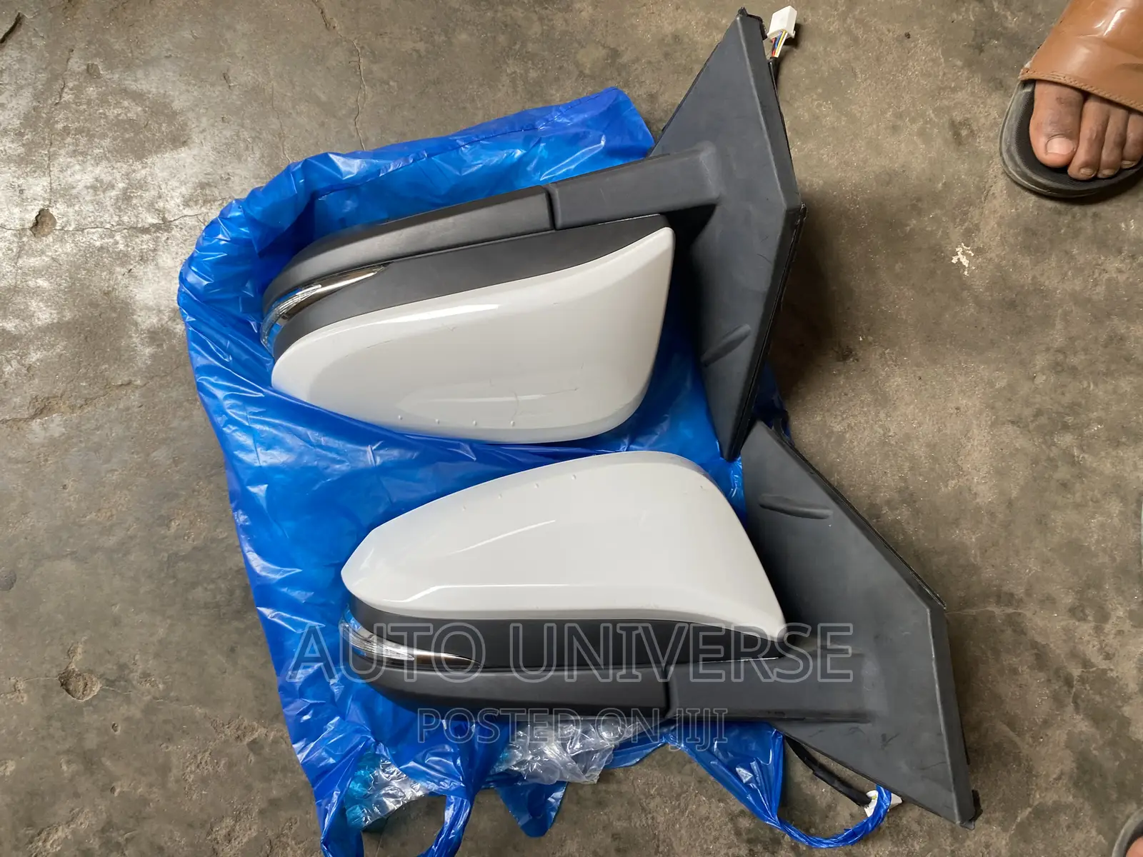Toyota Rav 4 2013 to 2017 Side Mirror Pair With Light