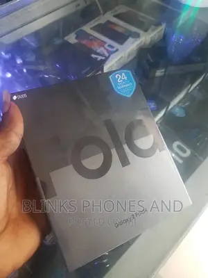 New Samsung Galaxy Z Fold4 256 GB Gold