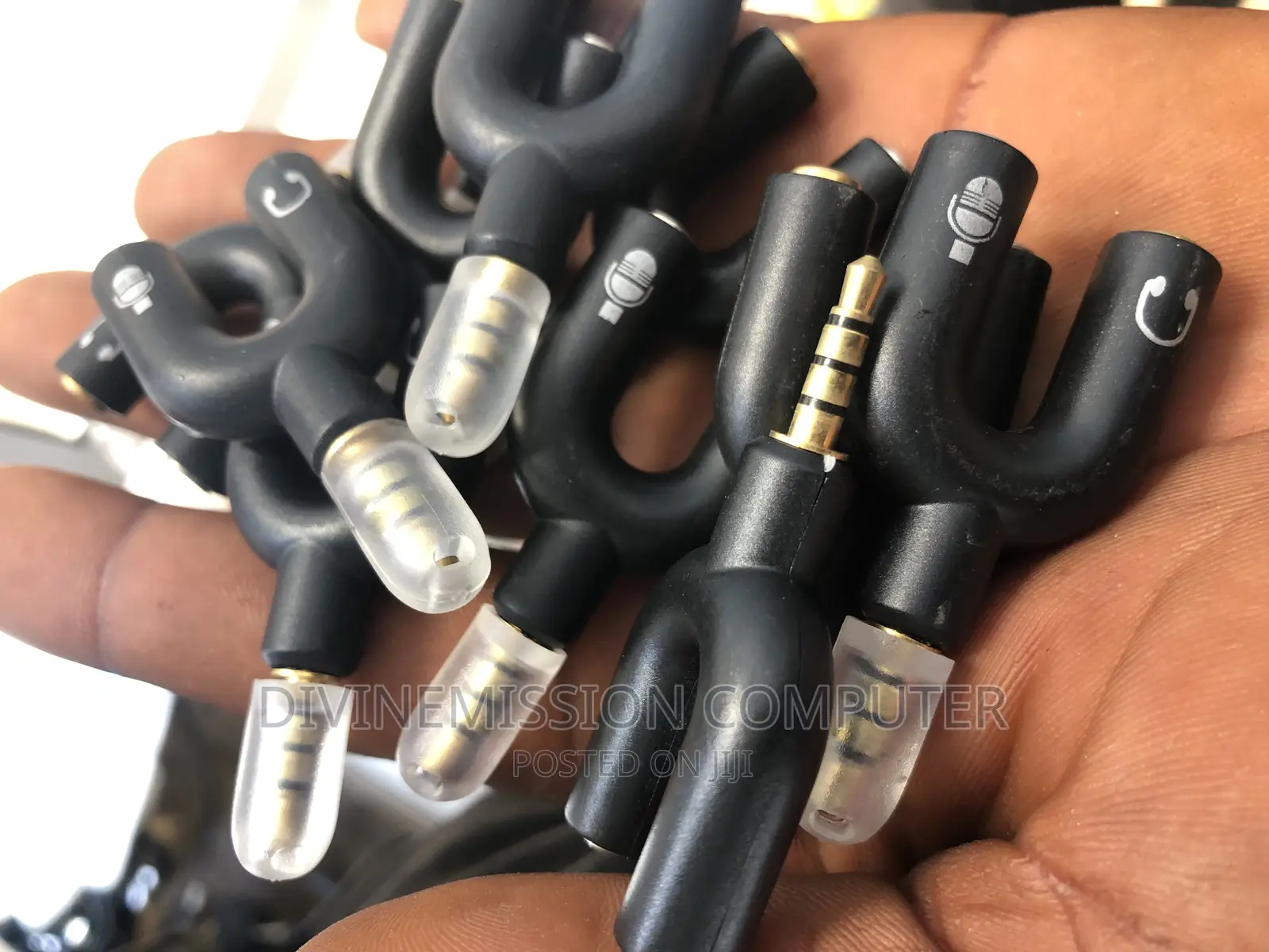 Audio Stereo Splitter Male to Female Converter