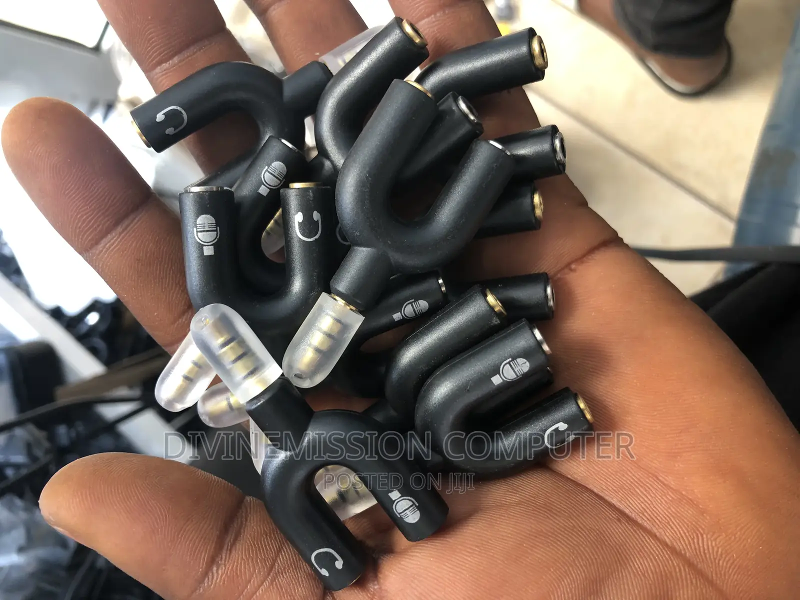 Audio Stereo Splitter Male to Female Converter