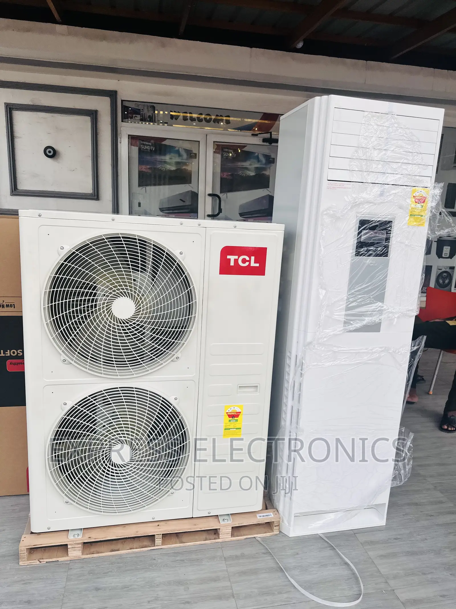 TCL Split R410 Gas TCL 5hp White Floor Standing. 