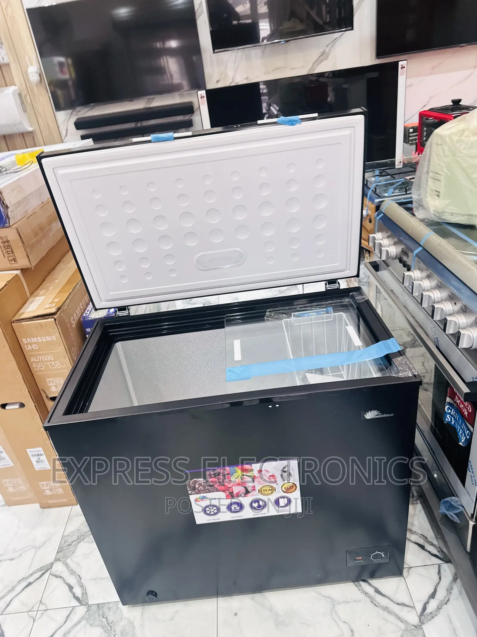 200L Chest Freezer Black Cool Storage Rainbow  RCF-244