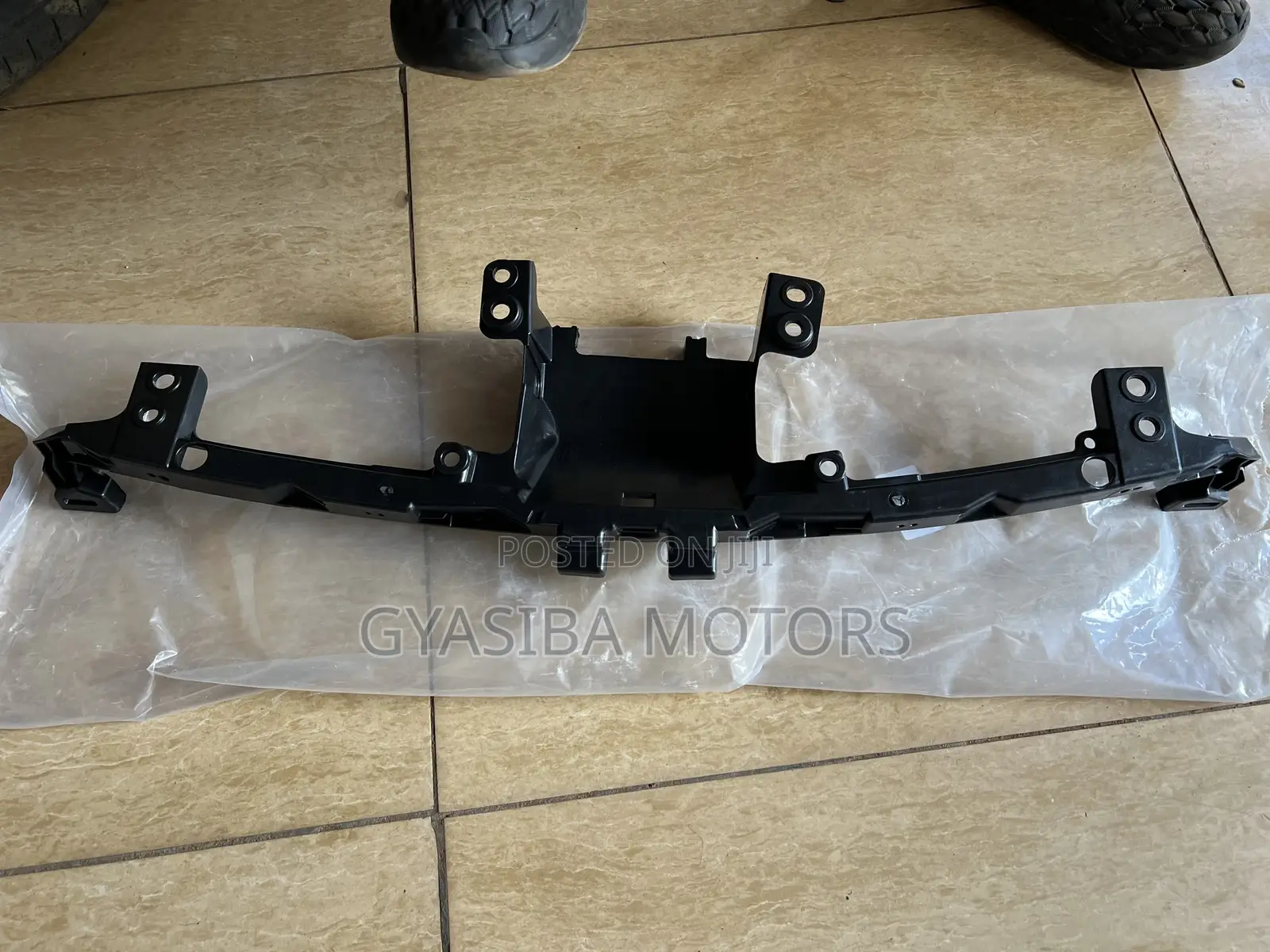 CRV 2017-2022 Top Grille Support