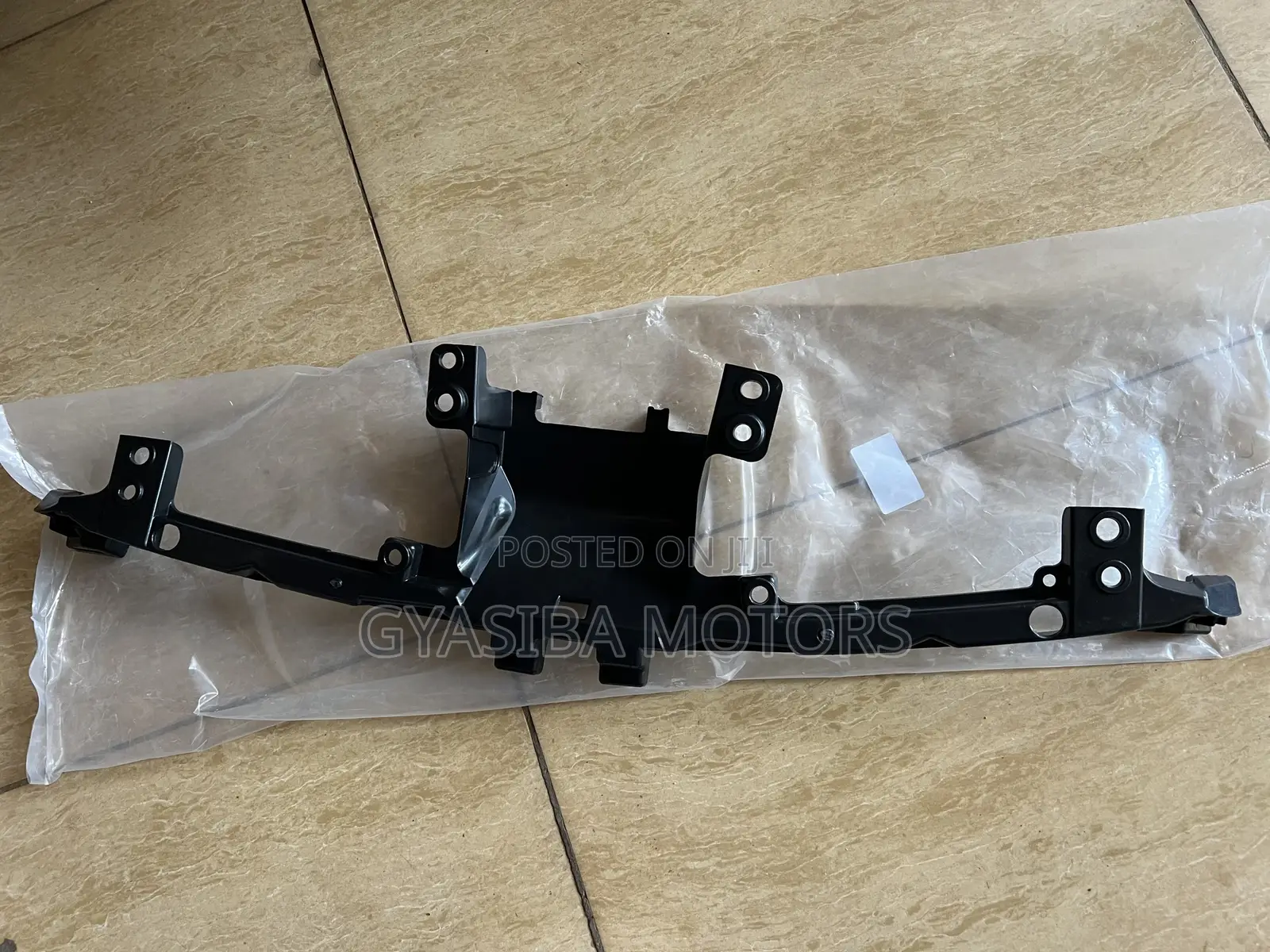 CRV 2017-2022 Top Grille Support