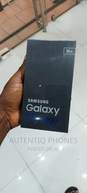 New Samsung Galaxy S7 edge 32 GB Black