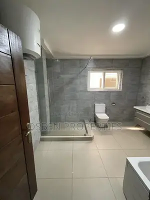 Furnished 4bdrm Mansion in Pleasant Properties, Aburi for sale