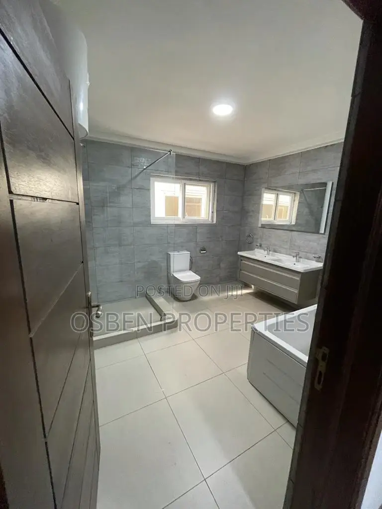 Furnished 4bdrm Mansion in Pleasant Properties, Aburi for sale