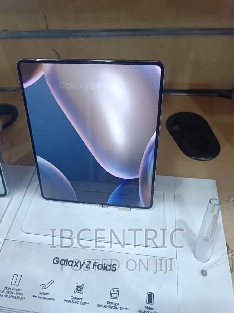 New Samsung Galaxy Z Fold 5 256 GB White