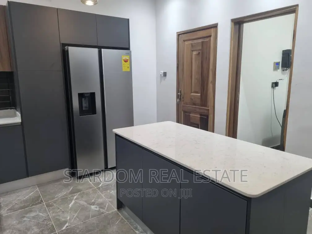 4bdrm Duplex in Oyarifa for rent