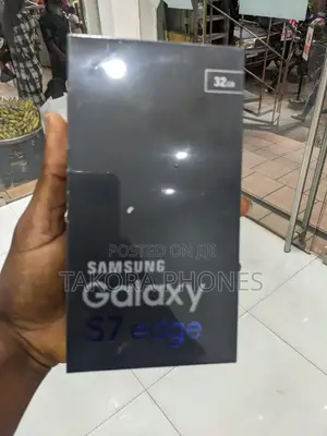 New Samsung Galaxy S7 edge 32 GB Gold