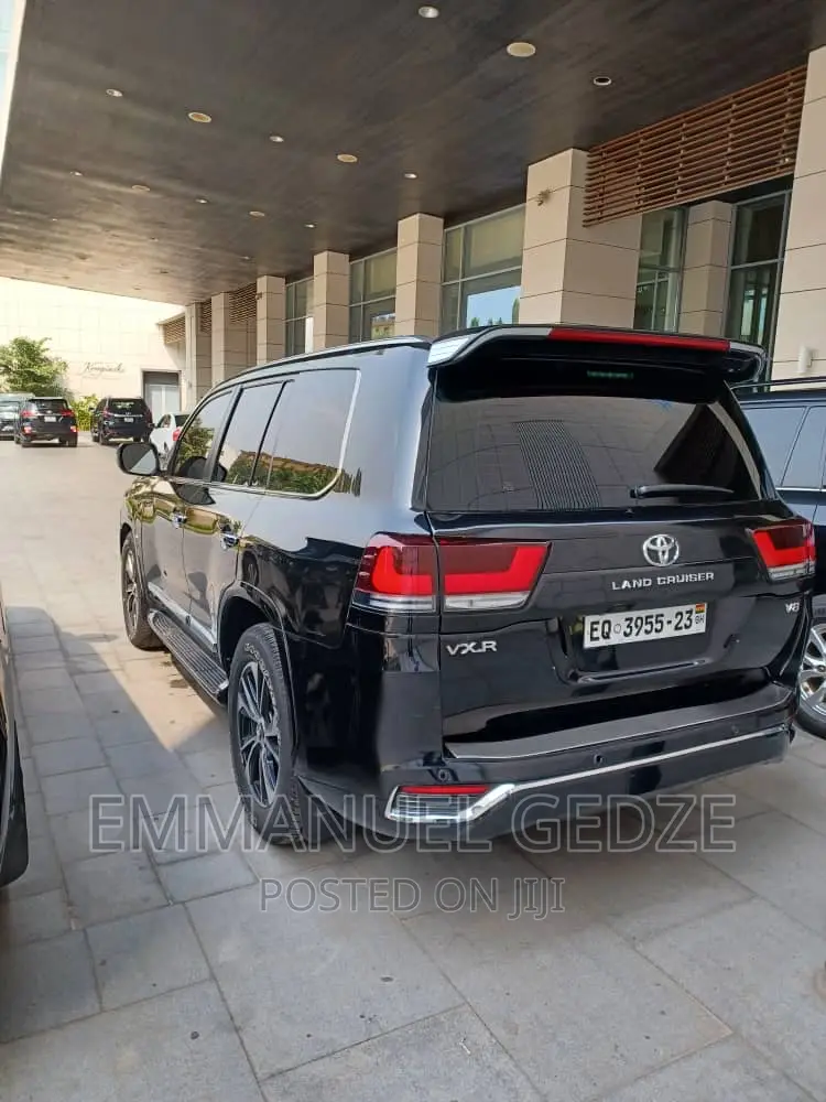 V8 Rental Services