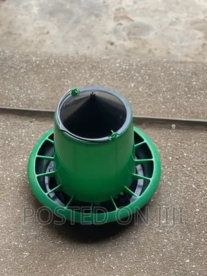 10kg Poultry Feeder