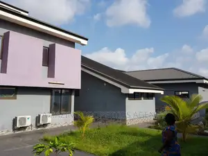 8bdrm House in Airport Residential Area for sale