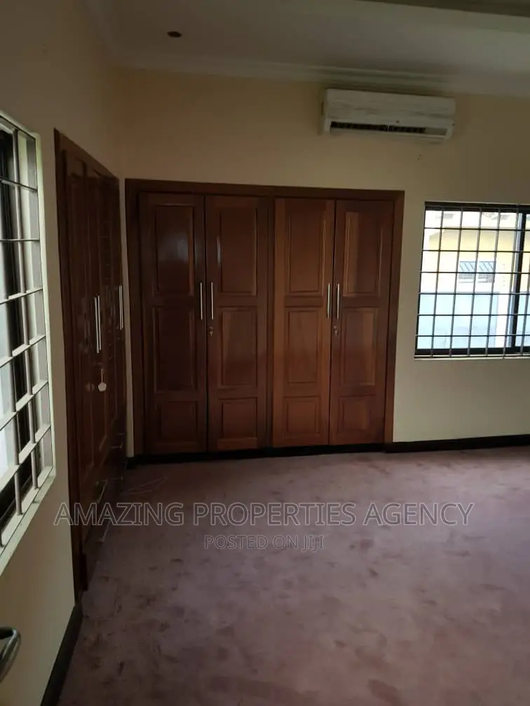 8bdrm House in Airport Residential Area for sale