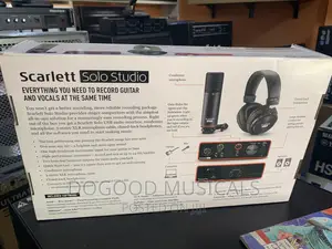 FOCUSRITE SCARLETT SOLO STUDIO 3rd Gen Recording Bundle