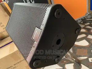 QSC E-Series 12inchs Monitor Speaker(Pair)