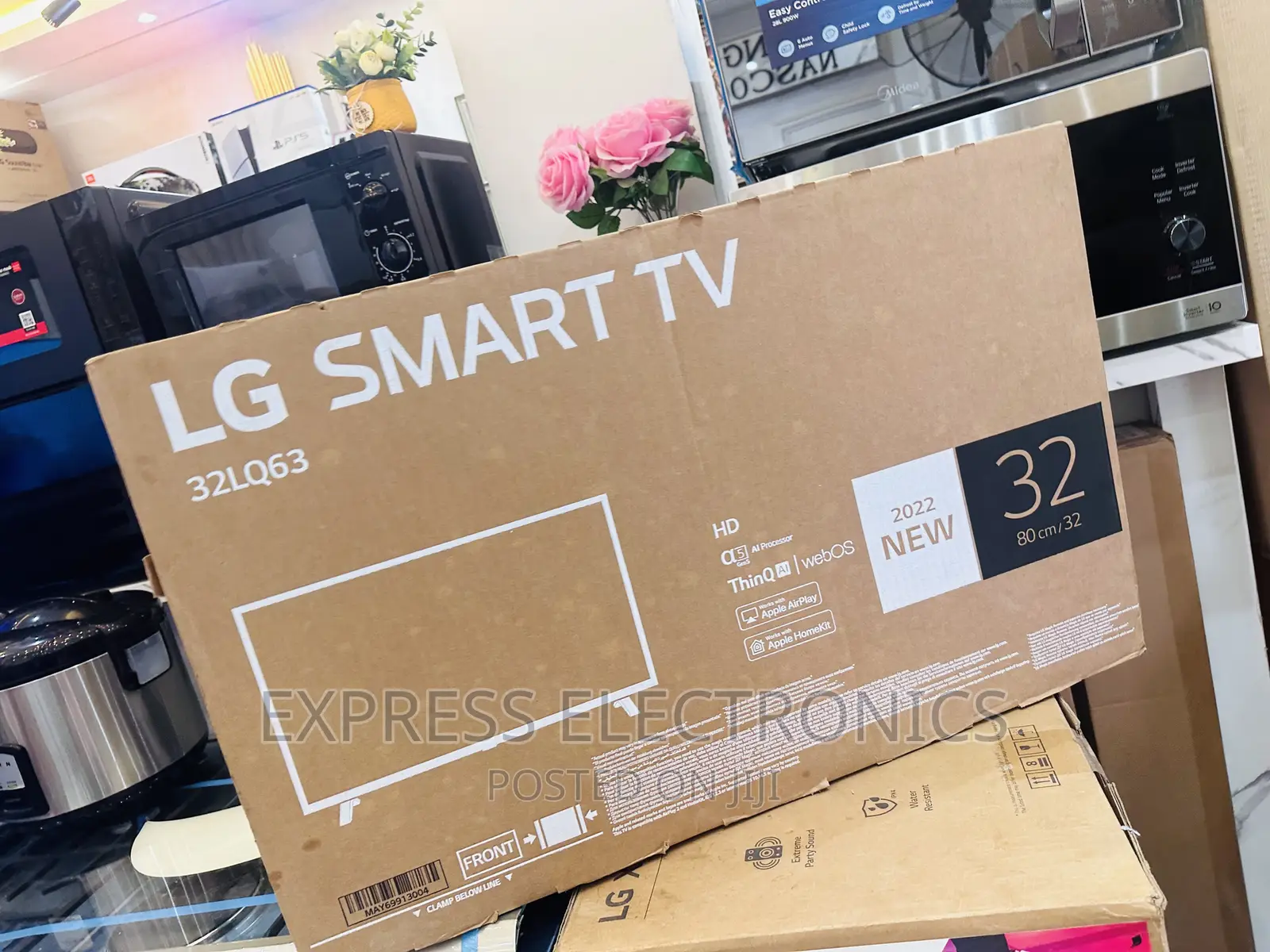 Dynamic Smart FHD Satellite  32”LQ630