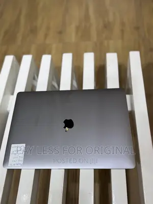 Laptop Apple MacBook Pro 2019 16GB Intel Core i7 SSD 512GB