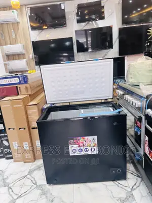 Quality Sleek Black Chest Freezer Single Door 200L Rainbow
