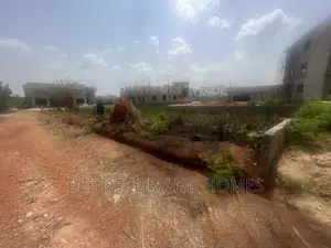 Tittle Land for Sale in an Estate