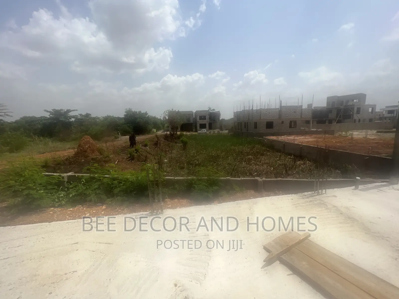 Tittle Land for Sale in an Estate