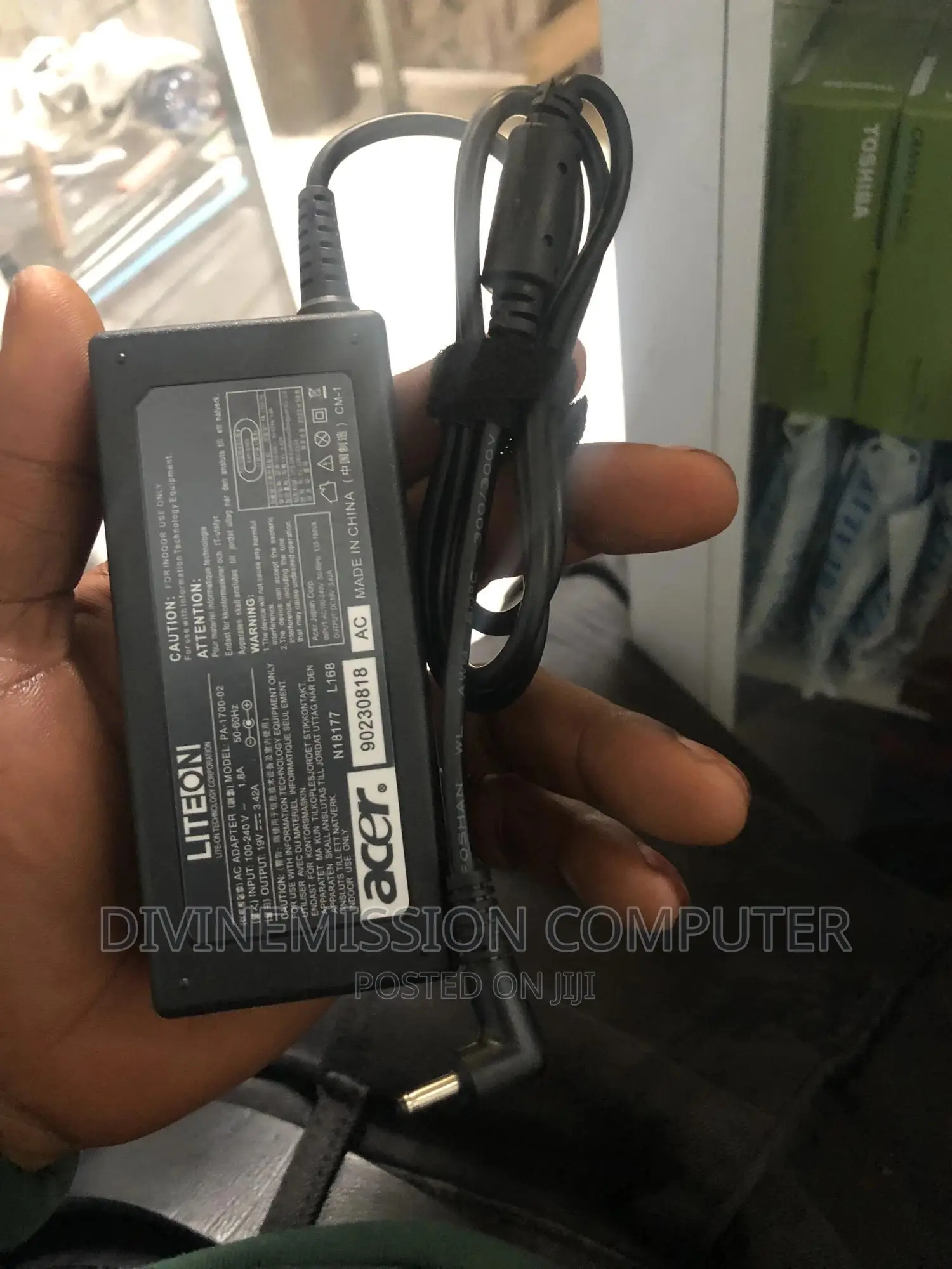 Acer Laptop Charger 19v==3.42a