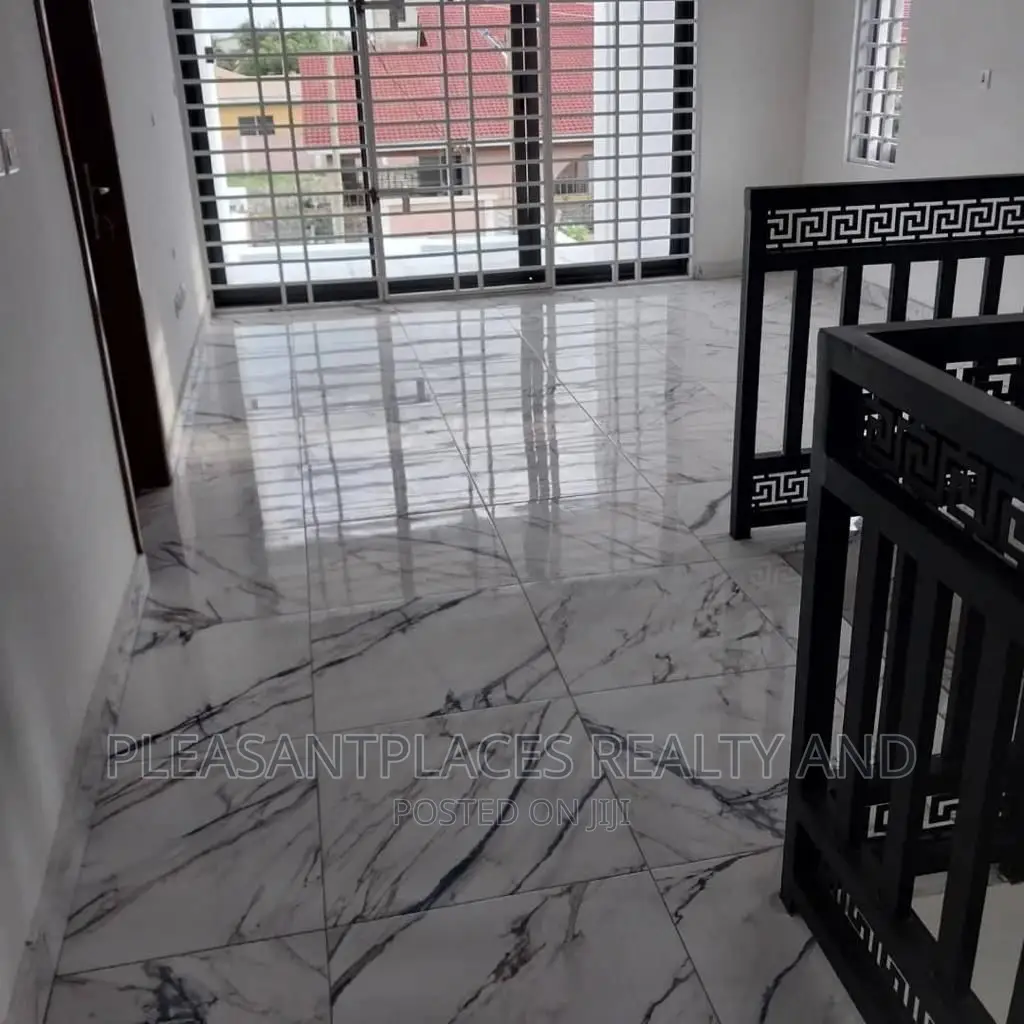 4bdrm Duplex in Pleasantplaces, Accra Metropolitan for sale