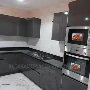 4bdrm Duplex in Pleasantplaces, Accra Metropolitan for sale