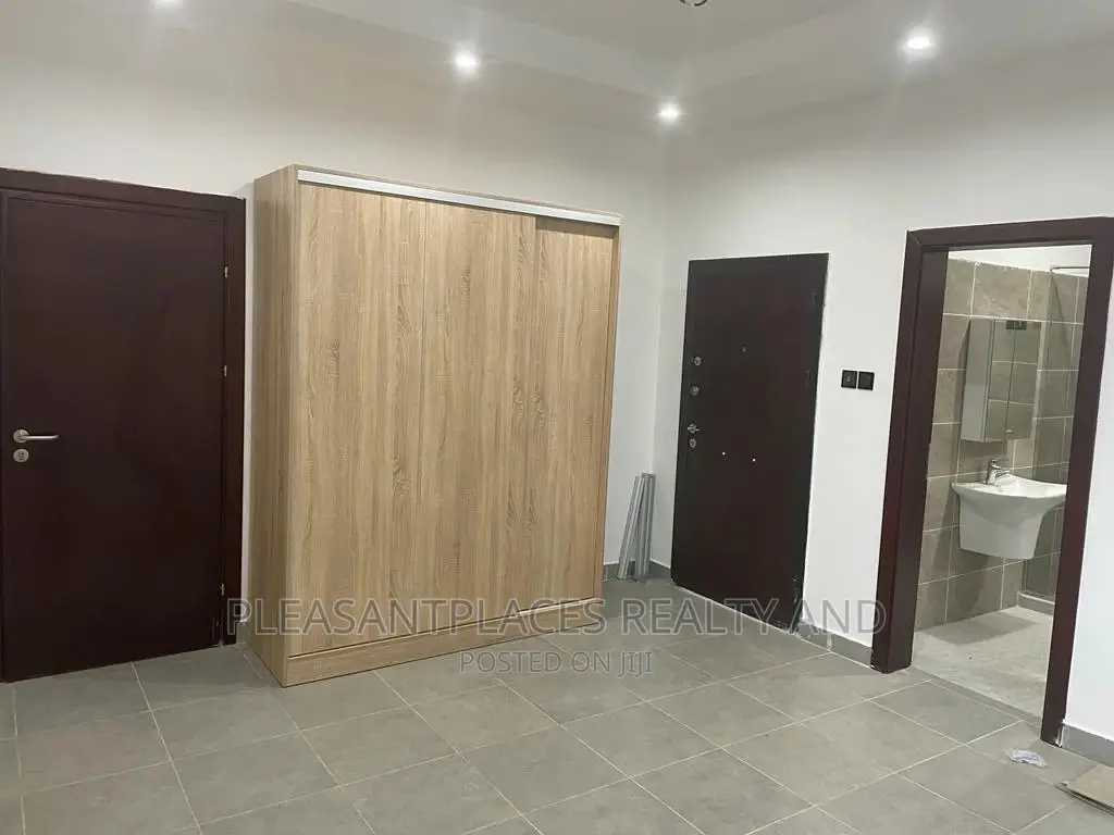 4bdrm Townhouse/Terrace in Pleasantplaces, Accra Metropolitan for sale