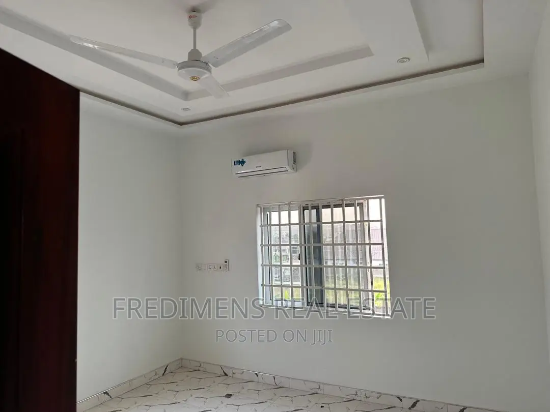 5bdrm House in Fredimens Real, Kumasi Metropolitan for sale
